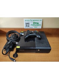 Consola Microsoft Xbox 360 E cu hard de 320 GB second-hand